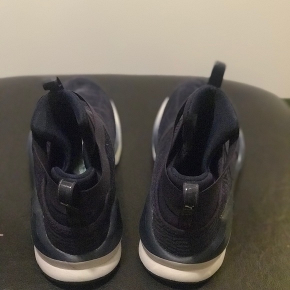 Blue Puma sneakers - Picture 3 of 5